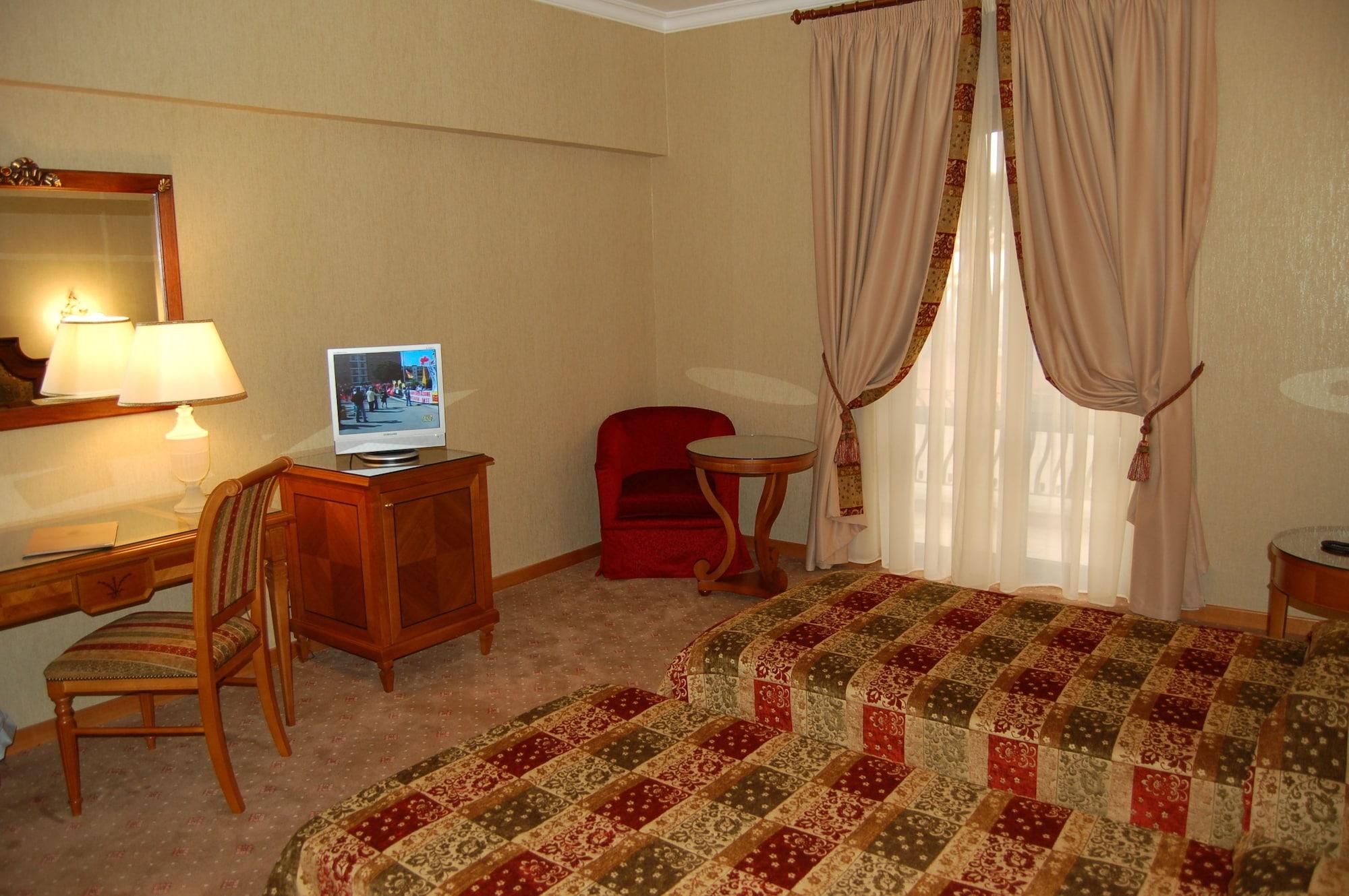 Grand Hotel Helio Cabala มารีโน ภายนอก รูปภาพ